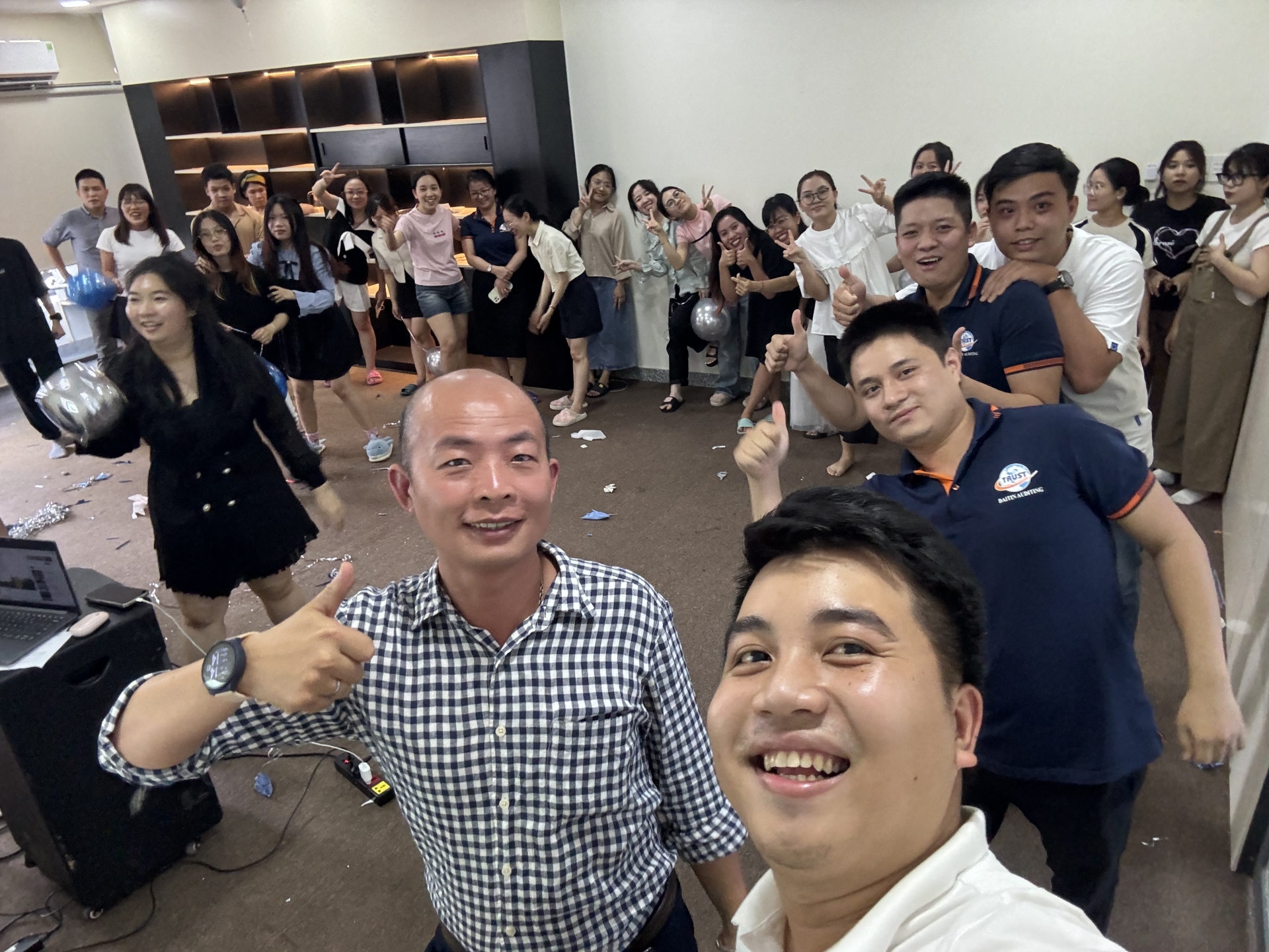 KỶ NIỆM 13 NĂM THÀNH LẬP CÔNG TY