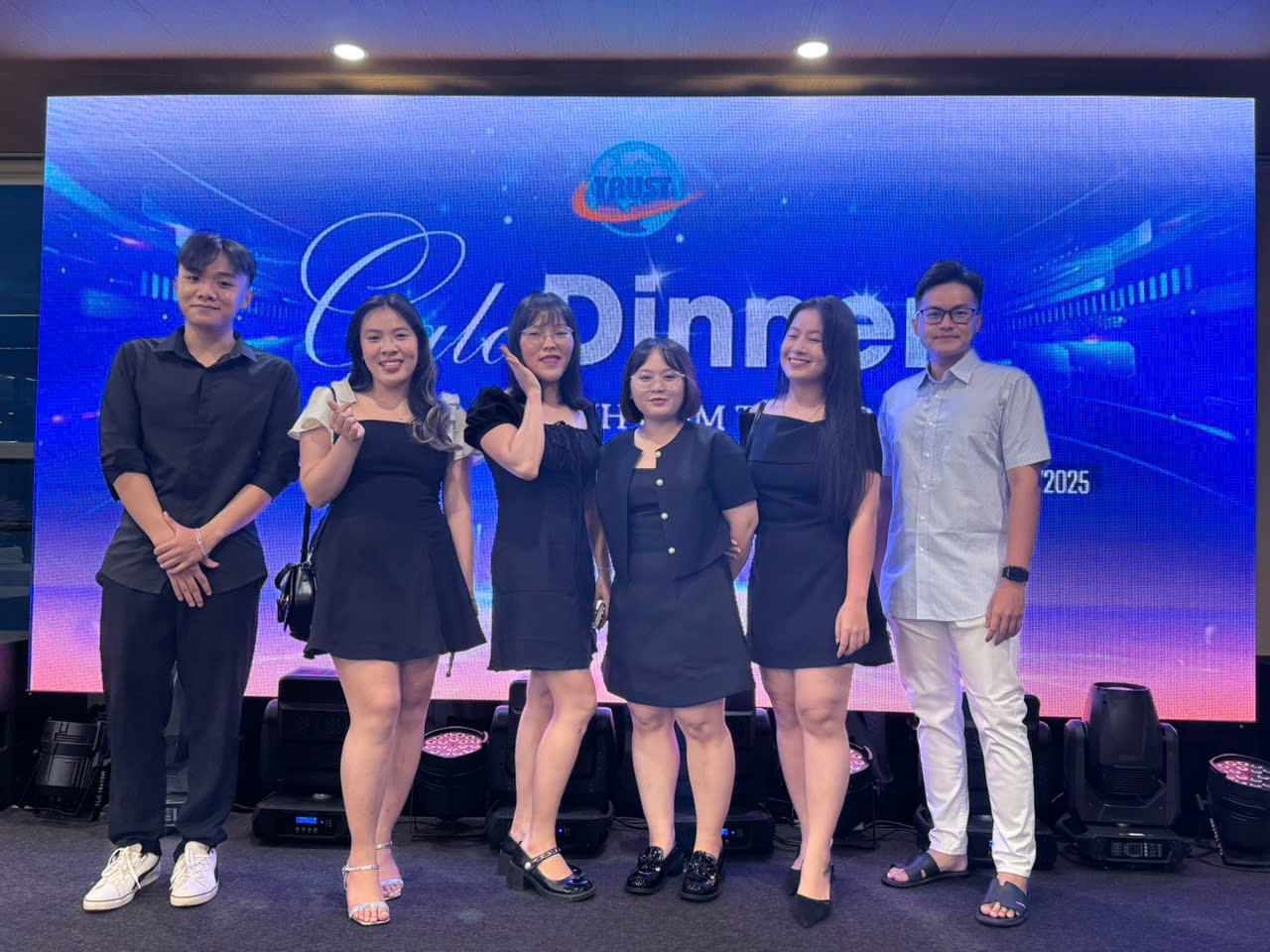 DU LỊCH NHA TRANG 2025