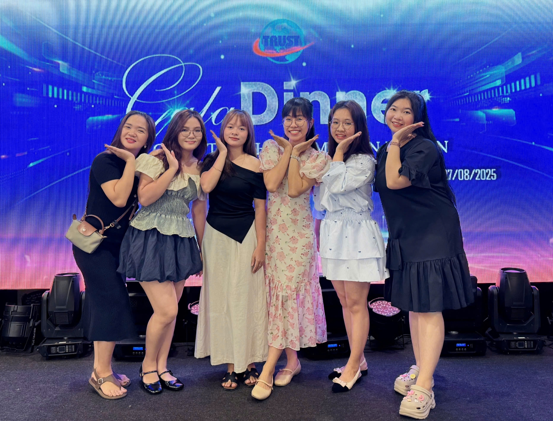 DU LỊCH NHA TRANG 2025